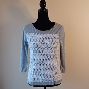 J Crew Gray w/ White Crochet Floral Lace, 3/4 Length Sleeve 100% Cotton Top